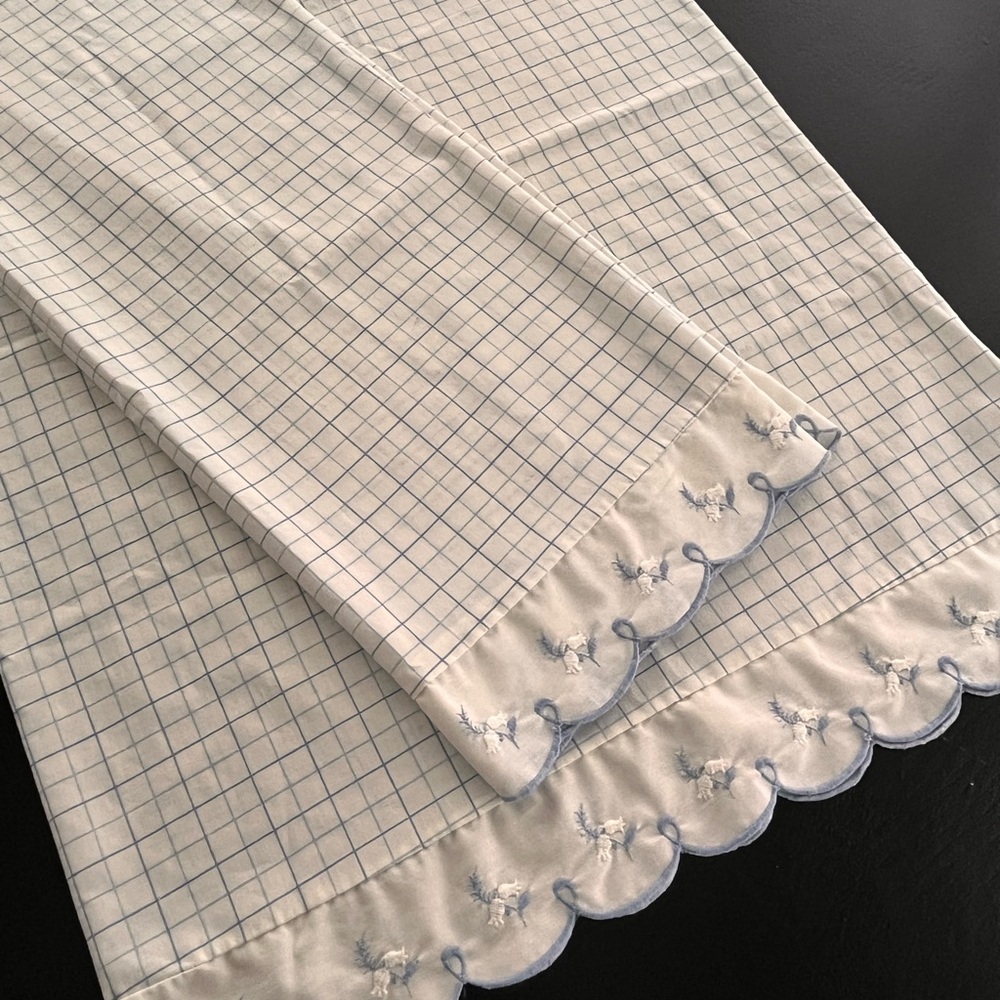 2 Vintage St Mary’s Percale Embroidered Pillowcases - Picture 9 of 15